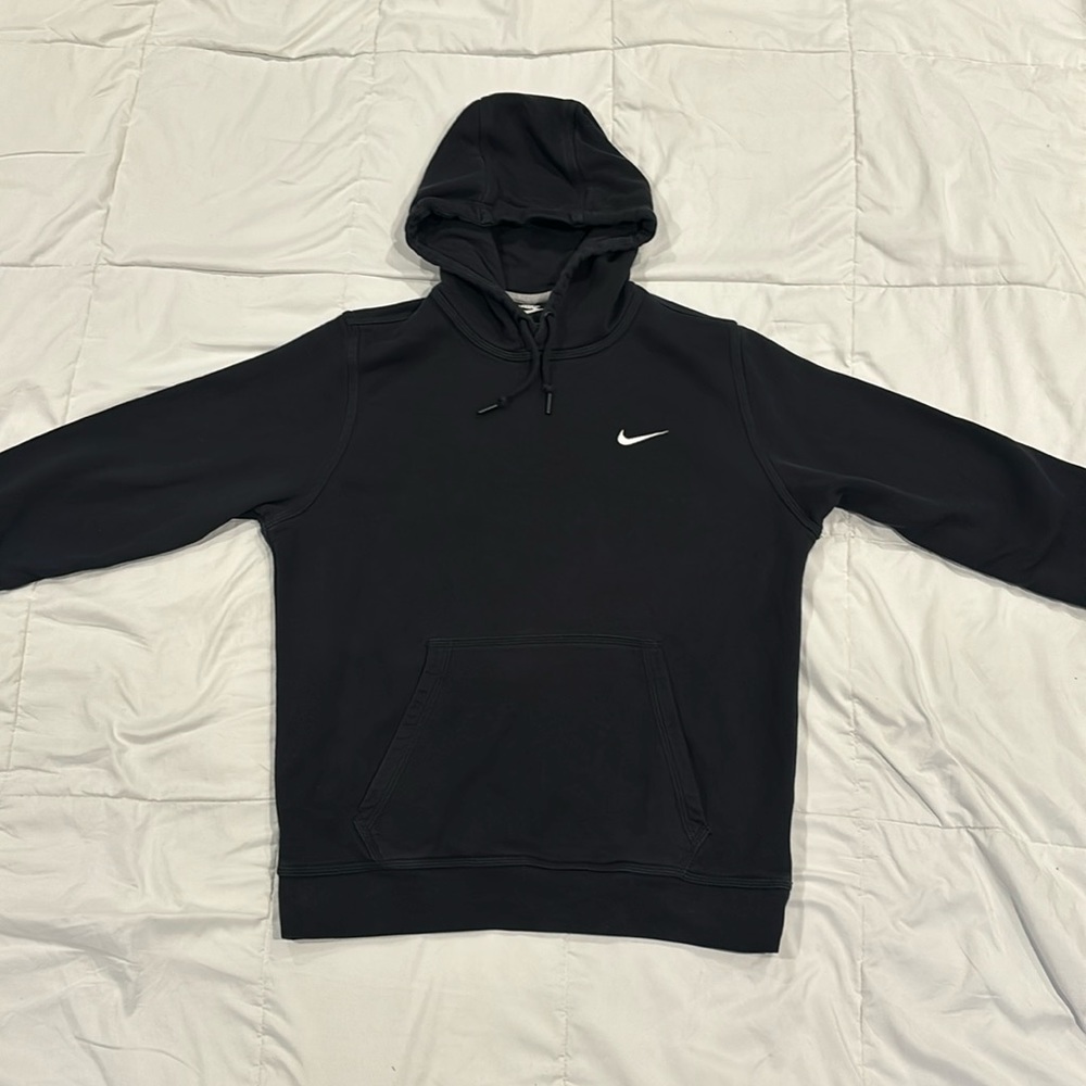 Nike men’s black hoodie